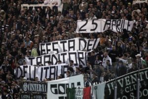 ©Rosi/Ricci/Falzone/Lapresse Sport calcio  Campionato di serie A Lazio Juventus - © Michele Ricci/ Lapresse 24-04-2005 Roma Sport Calcio Campionato serie A Tim gara Lazio - Juventus - Fotografo: Rosi/Ricci/Falzone/Lapresse